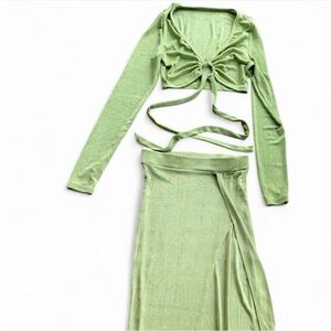 Green Two-Piece Set with Long Sleeve Top and Skirt